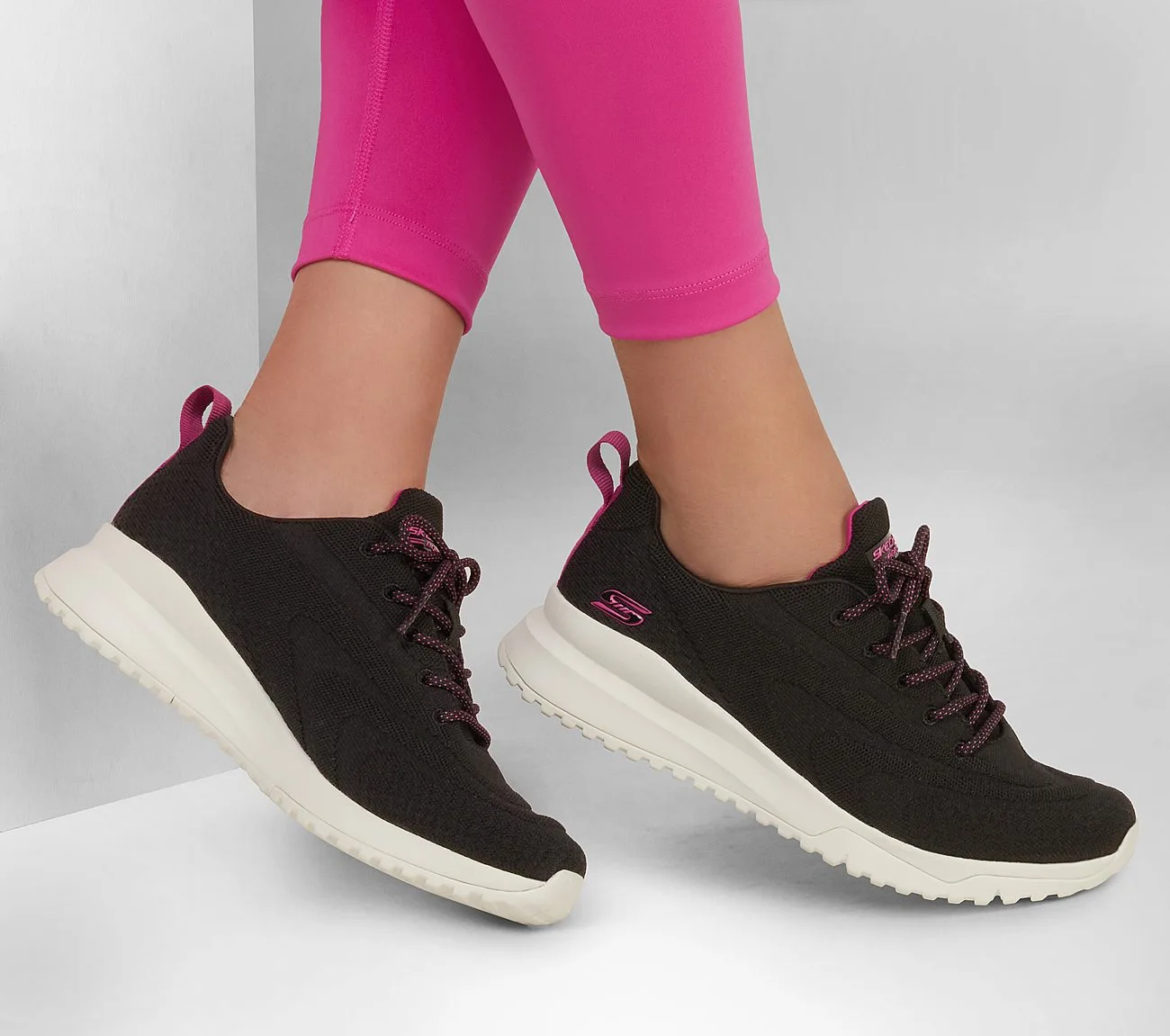 Skechers BOBS Squad 3 8 Skechers BOBS Squad 3 - Image 6