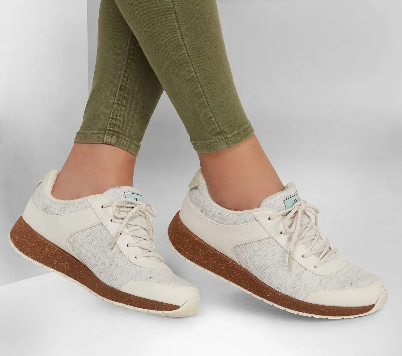 Skechers BOBS Earth - Groove - New Love - Naisten Kengät - Mukavuus ja Tyylikkyys 8 Skechers BOBS Earth - Groove - New Love - Naisten Kengät - Mukavuus ja Tyylikkyys - Image 6