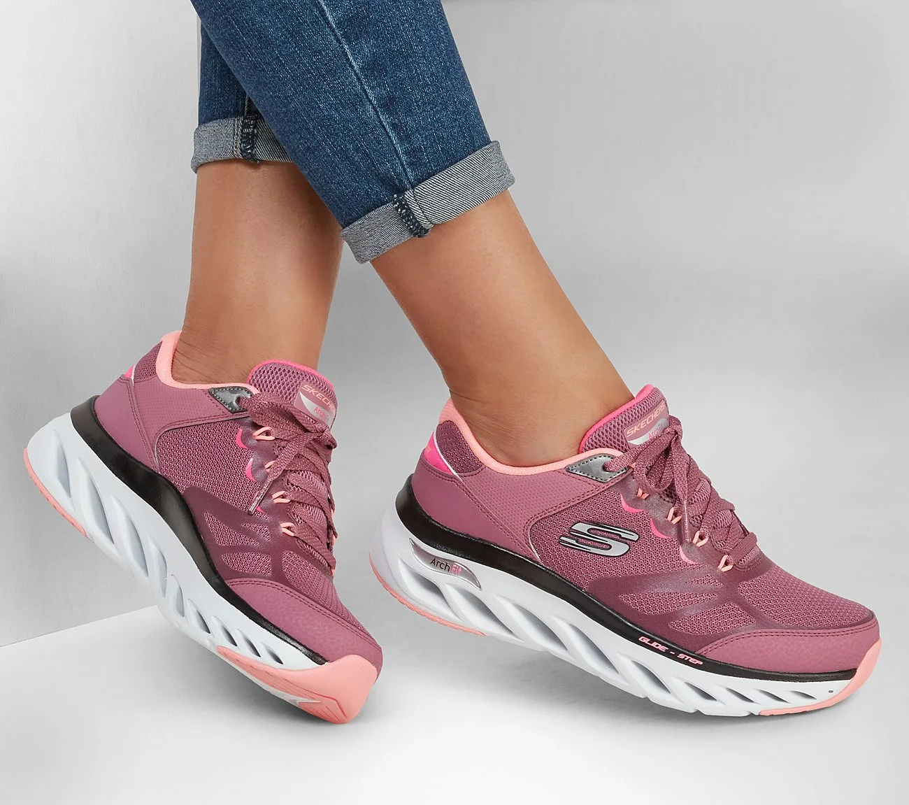 Skechers Arch Fit Glide-Step 5 Skechers Arch Fit Glide-Step - Image 3